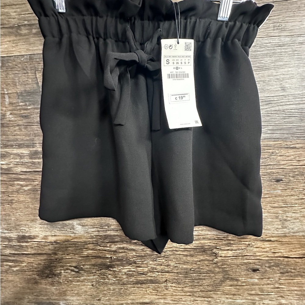 Zara Black High Waist Shorts Size Small